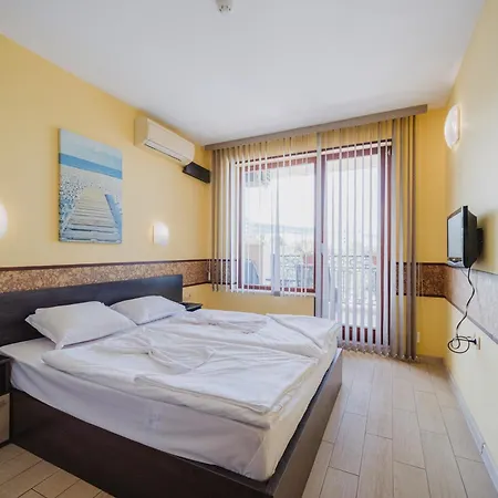 Family With Sea View & Pool In Zlatna Kotva Apartament *