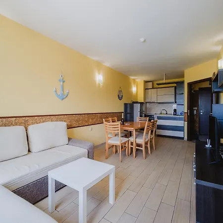 Family With Sea View & Pool In Zlatna Kotva Apartament *